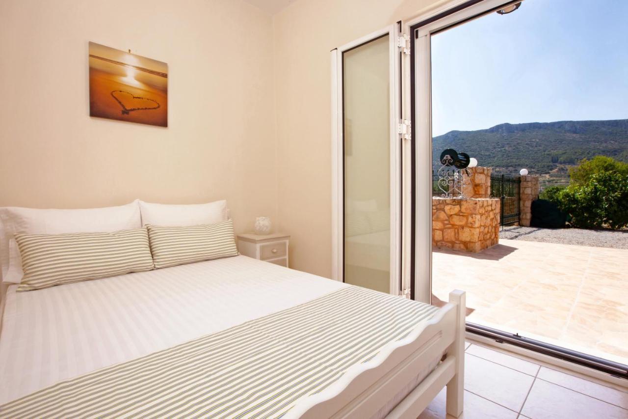 Laconia Domus -