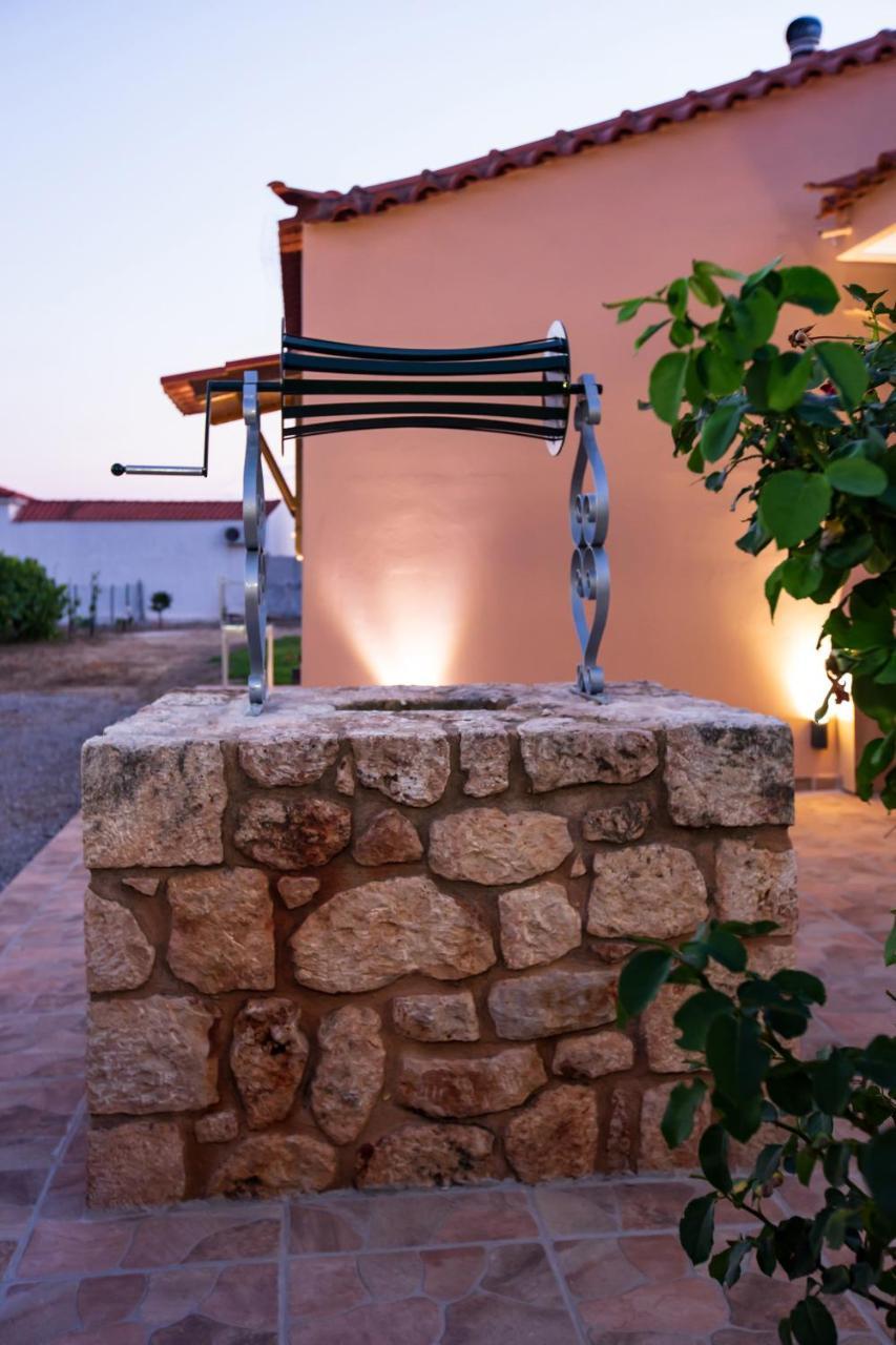 Laconia Domus Villa